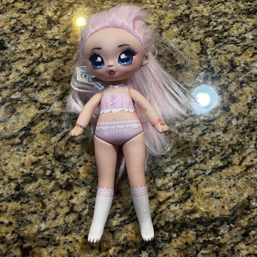 2021 Na! Na! Na! Surprise Teens Slumber Party‎ Mila Rose Fashion Doll